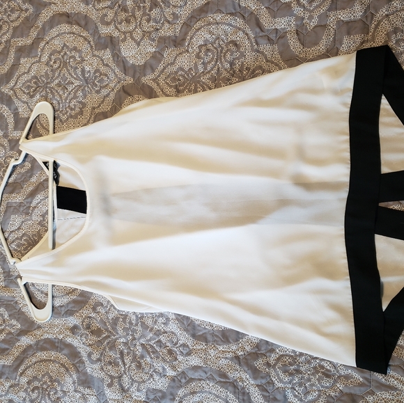 Tank Tops - Picture 6 of 6